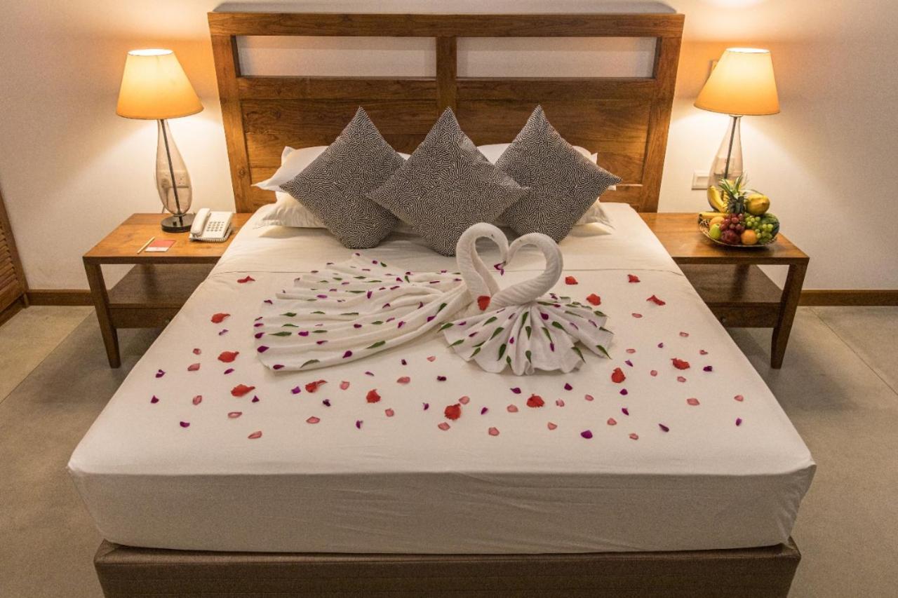 Manthila Hotel Anuradhapura Zewnętrze zdjęcie
