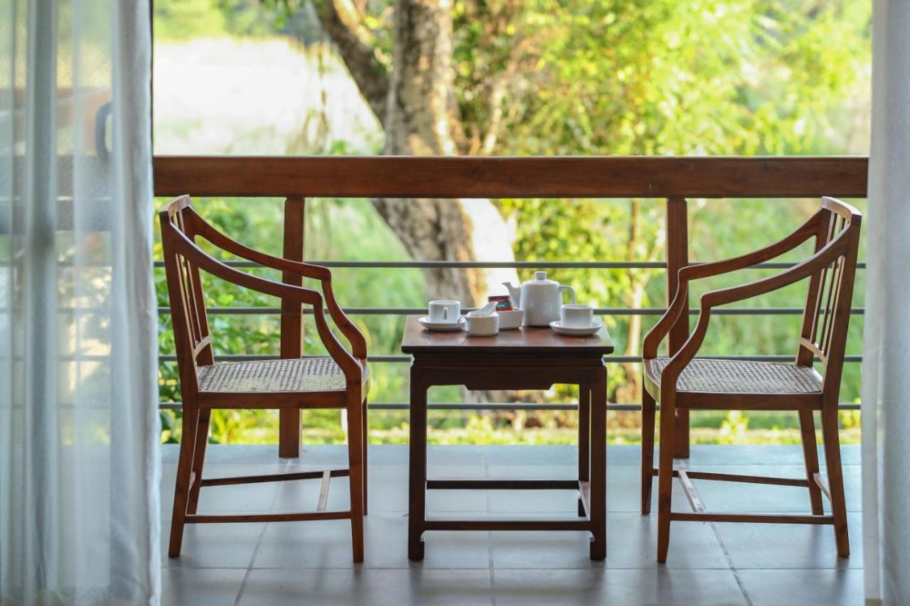 Manthila Hotel Anuradhapura Zewnętrze zdjęcie