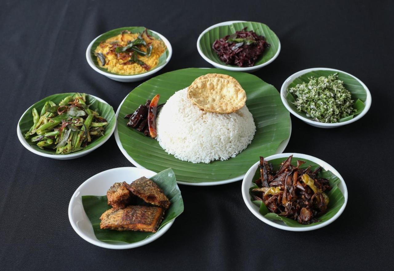Manthila Hotel Anuradhapura Zewnętrze zdjęcie